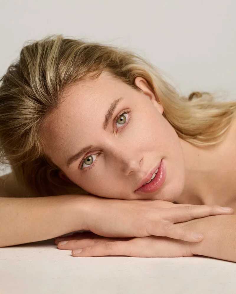 Professional beauty skin imaging system for salon specialists